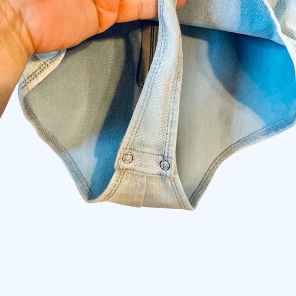 Good American Women’s Light Blue Funnel Collar Denim Bodysuit. Size S - Picture 6 of 13